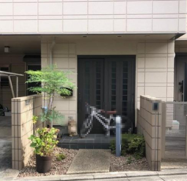 諸福2丁目　中古一戸建ての玄関|■物件内覧・資金計画相談・住宅ローン相談、リフォーム相談、お問合せ受付中■
※当日・翌日のご内覧、ご相談はお電話でのお問合せがスムーズです！