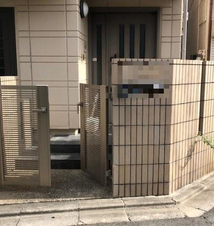 諸福2丁目　中古一戸建てのエントランス|■物件内覧・資金計画相談・住宅ローン相談、リフォーム相談、お問合せ受付中■
※当日・翌日のご内覧、ご相談はお電話でのお問合せがスムーズです！