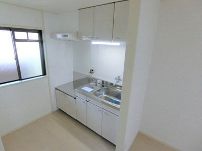 【キッチン】 | ヴィラオリエント