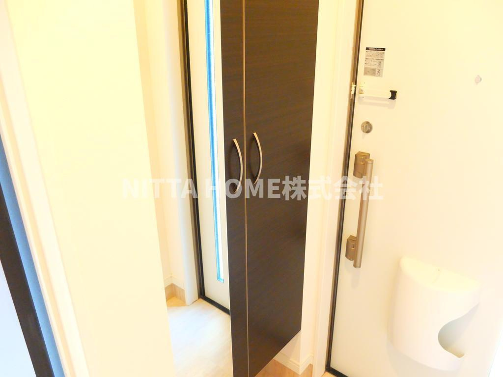 丹波篠山市杉のアパートのその他|全身鏡付きのシューズボックス☆彡