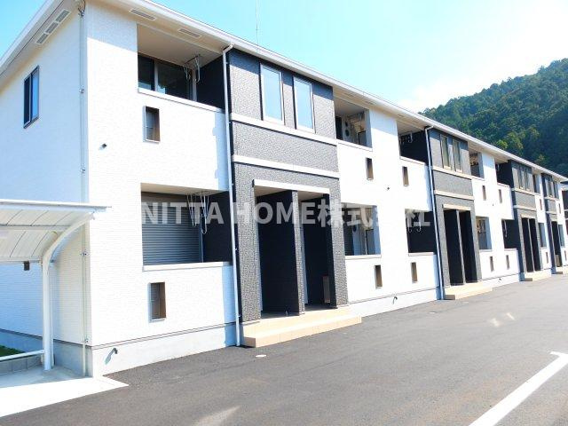 丹波篠山市杉のアパートの外観|★2019年10月完成築浅物件★