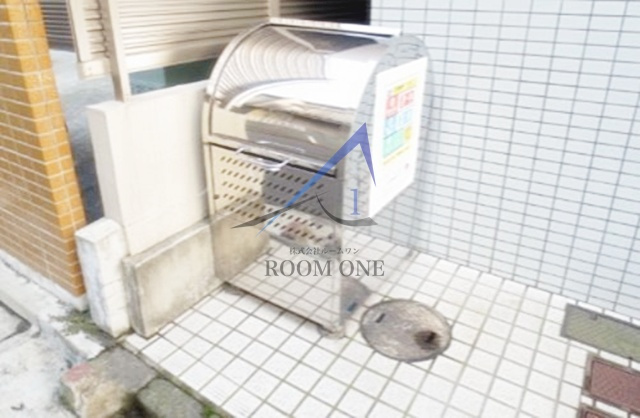 メゾン・アイルのその他共用部分|敷地内ゴミ置き場です。