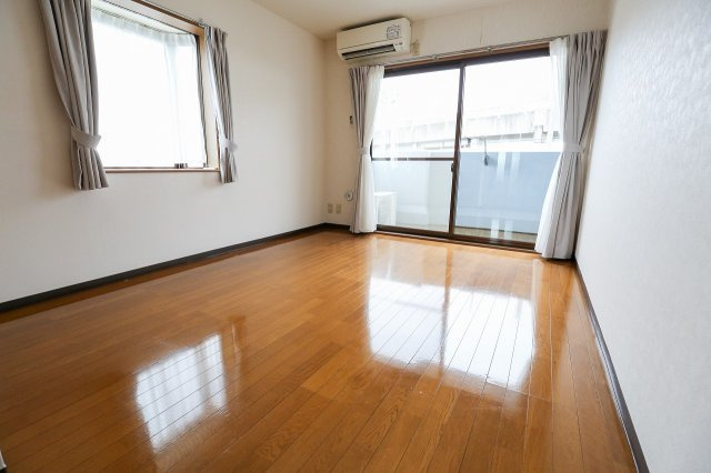 ラ・セゾンソレイユの洋室|7畳洋室