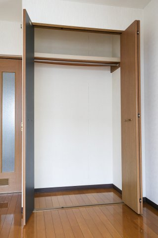 ラ・セゾンソレイユの収納|洋室収納