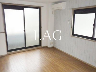 【居間・リビング】 | ファミリーエイト | 洋室です。