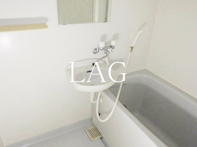 【浴室】 | ファミリーエイト | お風呂です。