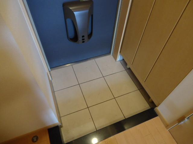 ウイステリアハウスの玄関|玄関（イメージ）