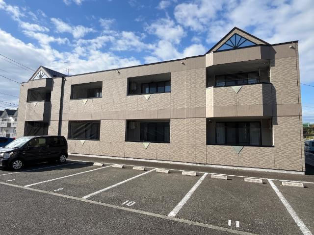 ウイステリアハウスの駐車場