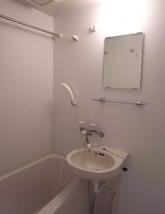 エコロジー都立大学レジデンス　分譲賃貸　敷金０　礼金０の浴室