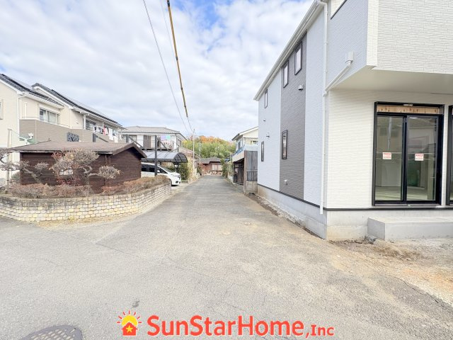 【サンスターホーム】武蔵村山市本町4丁目　新築　長期優良住宅の前面道路含む現地写真