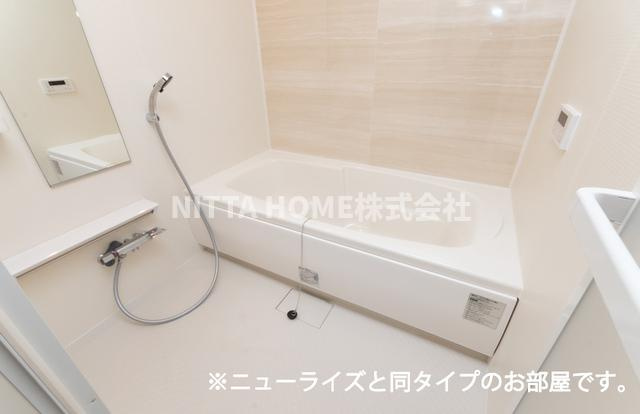 ゼファー・ガーデンの浴室|【イメージ写真図】お風呂は一坪風呂です◎