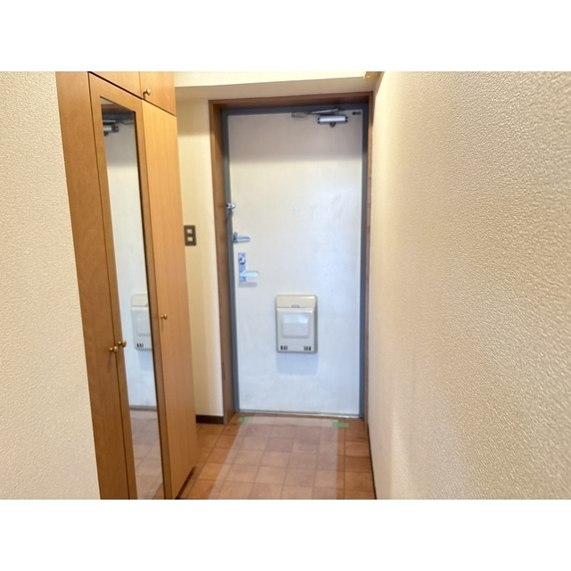 フローラ大塚壱番館の玄関