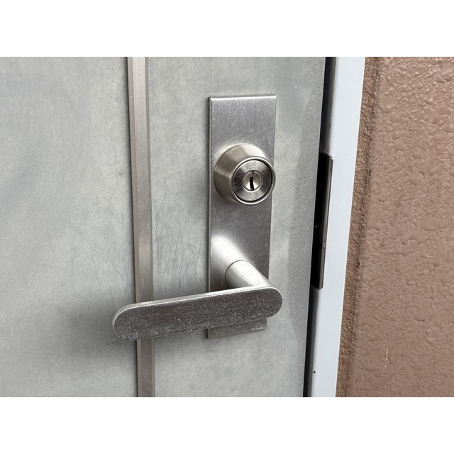 フローラ大塚壱番館の玄関