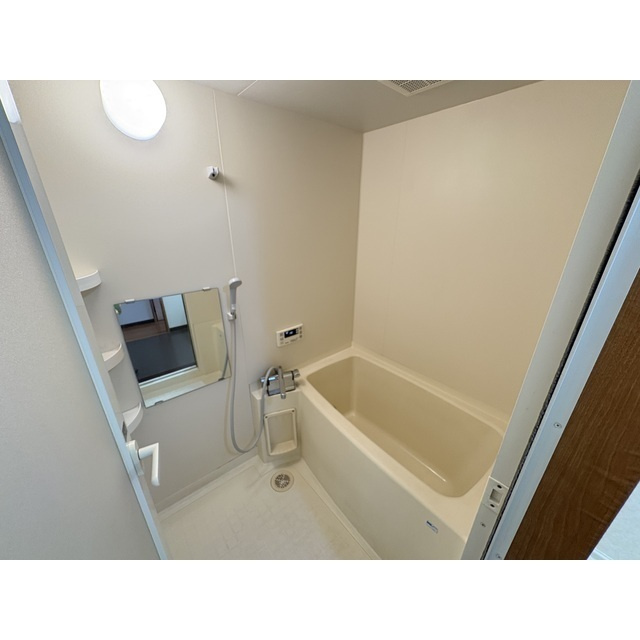 フローラ大塚壱番館の浴室