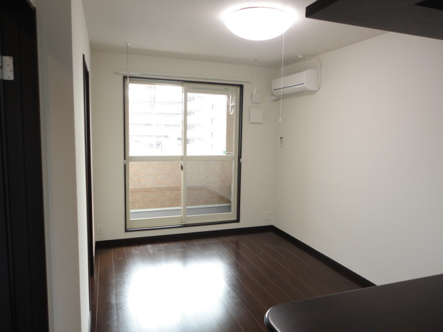 リバレインの設備|リビング（エアコン付）