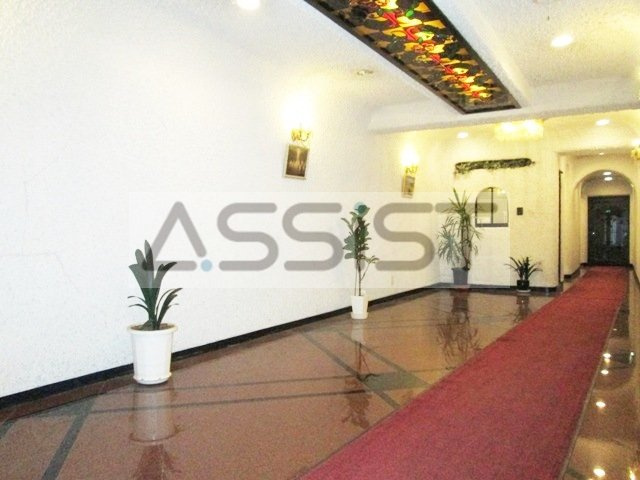 秀和桜丘レジデンスのロビー