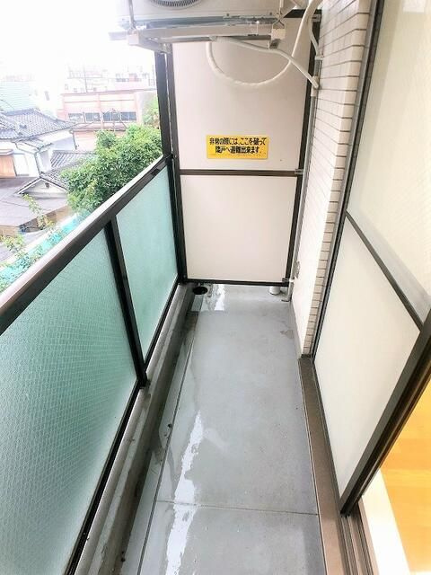 アーデル町屋のバルコニー