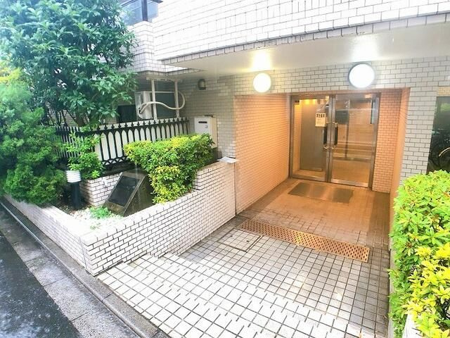 アーデル町屋のエントランス