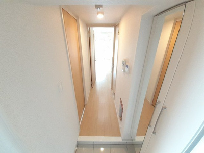 【玄関】 | アンドーバーテラス識名 | 落ち着いた玄関です