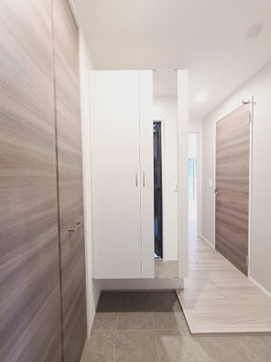 【玄関】 | カスタリア 