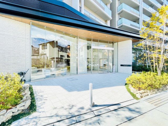 プレミスト藤が丘シーズンフェイスのエントランス|エントランス②