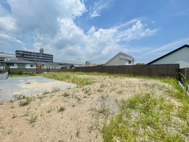 浜芦屋町　売土地の外観|JR芦屋駅徒歩17分、阪神芦屋駅徒歩4分、阪急芦屋川駅徒歩20分　建築条件無し！奥側がA号地、手前側がB号地