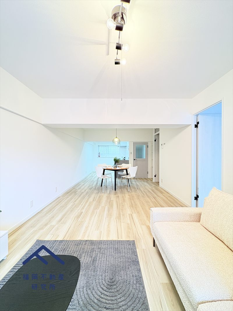 住吉ハイツの居間・リビング