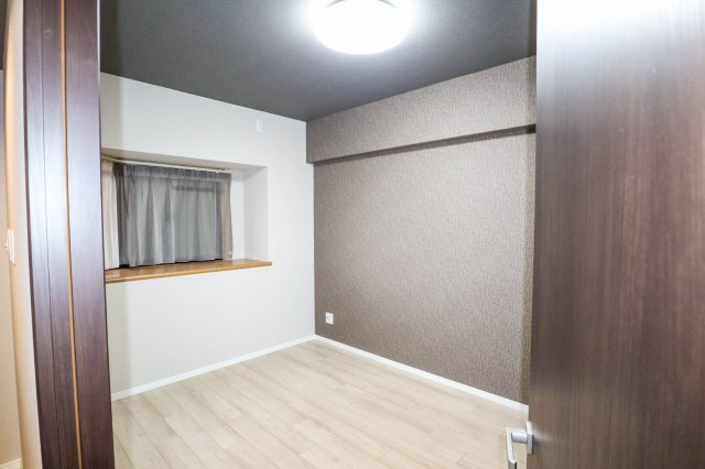 【寝室】 | メロディーハイム八戸ノ里 | 洋室６．０帖は主寝室にいかがですか