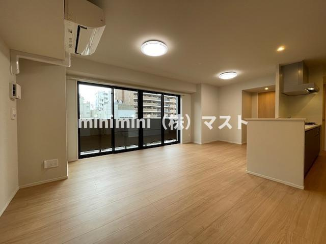 グランセジュール大国町の居間・リビング