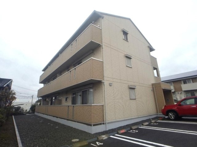 ウエスト フィールド　D棟の外観