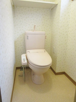 【トイレ】 | 越谷市恩間戸建 | 2015年10月撮影