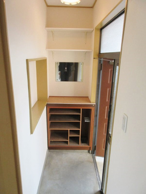 【玄関】 | 越谷市恩間戸建 | 2015年10月撮影