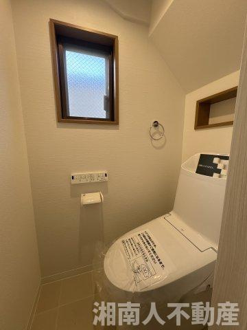 茅ヶ崎市出口町　中古戸建のトイレ|落ち着いたトイレです