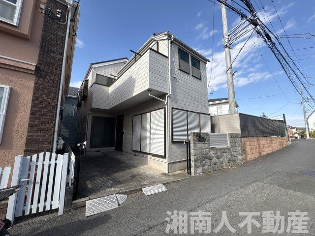 茅ヶ崎市出口町　中古戸建の前面道路含む現地写真|前面道路含む現地写真です