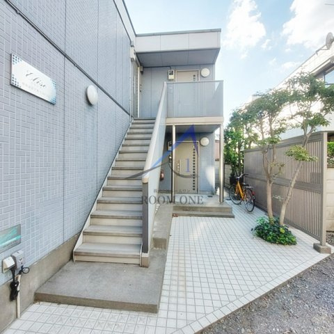 イリーズのエントランス|エントランスです。