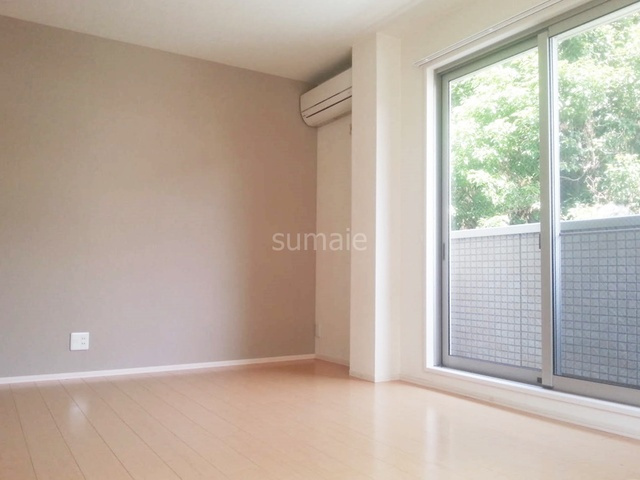 メゾン　ド　グランメールの居間・リビング|10.25帖の広々リビングになります♪