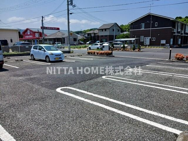 ベルフランの駐車場|敷地内に駐車場も完備♪