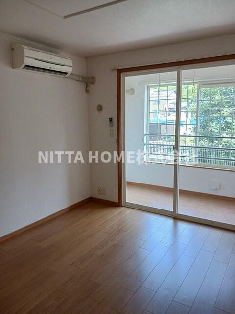 ベルフランの居間・リビング|リビングは11.4帖です♪