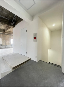 LOTUS庄内ビルの内装