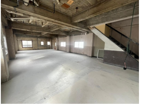 LOTUS庄内ビルの内装