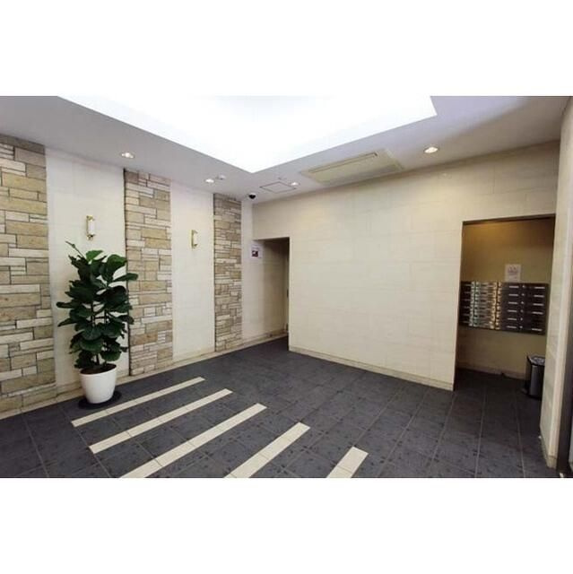 コンフォリア田町のロビー