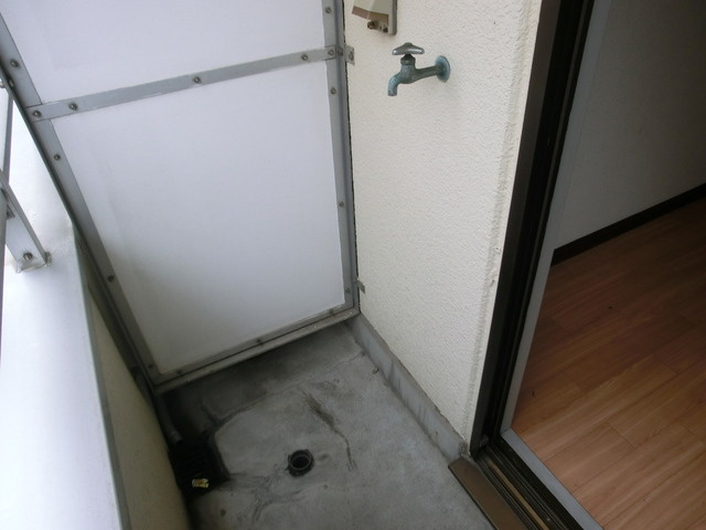 レパードマンションのその他|洗濯機置き場です。