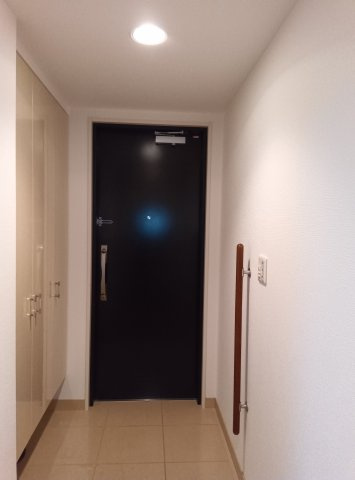 ジオタワー西宮北口の玄関