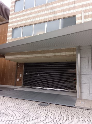 ジオタワー西宮北口の駐車場