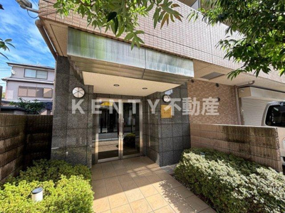 【エントランス】 | ロンスリー・ウエスト | 落ち着いたエントランスです