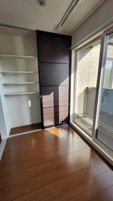 【洋室】 | J’s Garden