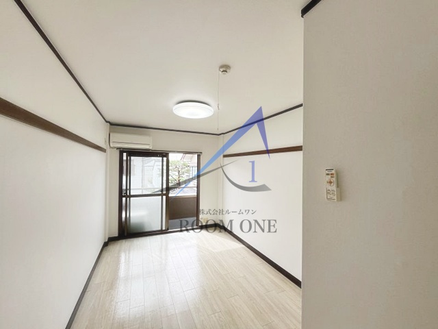 フタバハイツB棟 の居間・リビング|洋室のお部屋です。