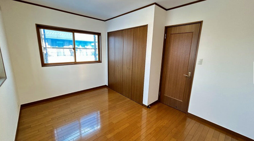 【中古】伊勢崎市西久保町１丁目　４LDKの洋室