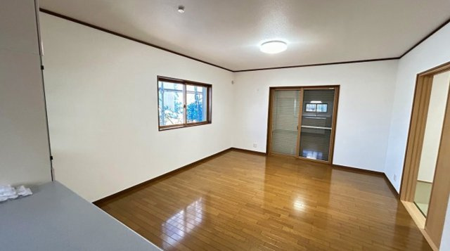 【中古】伊勢崎市西久保町１丁目　４LDKの居間・リビング