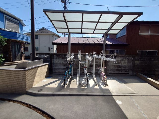 フォンターナの駐車場